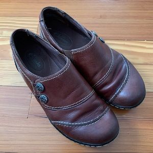 Clarks Ashland Alpine brown leather shoes with buttons size 7